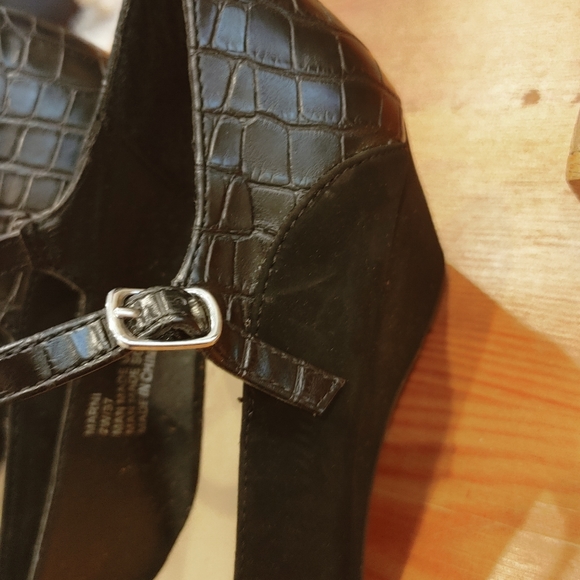 New black suede/leather heels with ankle straps - Picture 4 of 6